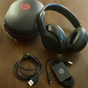 Beats by Dre Studio 3 headphones
